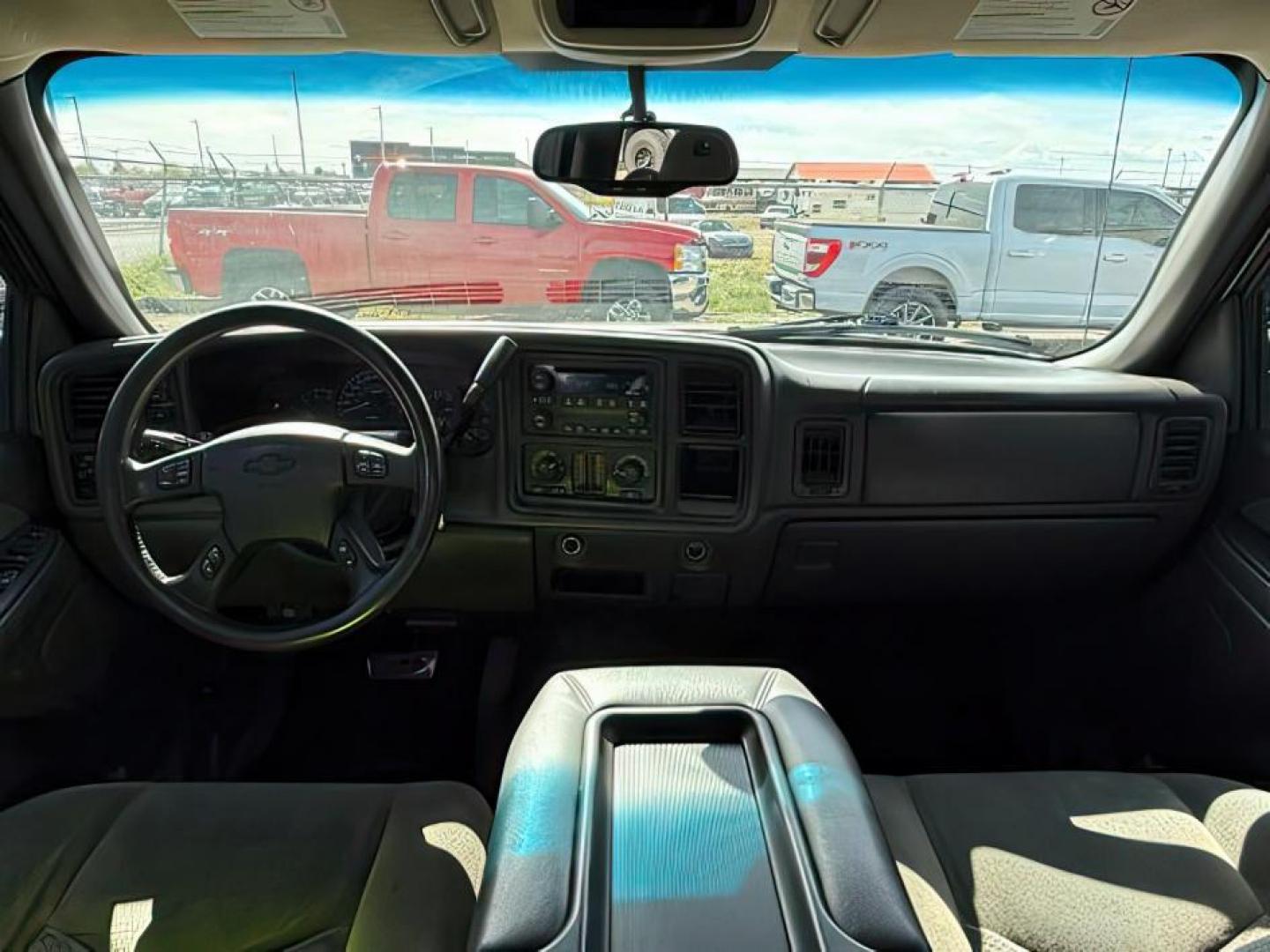 2003 Light Pewter Metallic /Dark Charcoal Cloth Interior Chevrolet Silverado 2500HD LS Crew Cab Short Bed 4WD (1GCHK23183F) with an 6.6L V8 OHV 32V TURBO DIESEL engine, 5-Speed Automatic transmission, located at 1235 N Woodruff Ave., Idaho Falls, 83401, (208) 523-1053, 43.507172, -112.000488 - At Timberline Auto, finding a great deal on your next vehicle is always easy! Our experienced sales staff's goal is to help find you the right vehicle at the right price! Our knowledgeable finance department has options for almost any credit score. We offer extended service contract options to prote - Photo#16