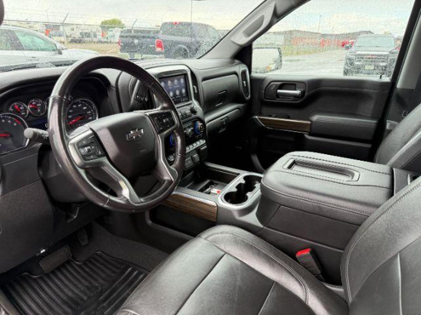 2020 BLACK /LEATHER Chevrolet Silverado 1500 RST Crew Cab 4WD (1GCUYEEL3LZ) with an 6.2 engine, AUTOMATIC transmission, located at 1235 N Woodruff Ave., Idaho Falls, 83401, (208) 523-1053, 43.507172, -112.000488 - At Timberline Auto, finding a great deal on your next vehicle is always easy! Our experienced sales staff's goal is to help find you the right vehicle at the right price! Our knowledgeable finance department has options for almost any credit score. We offer extended service contract options to prote - Photo#12