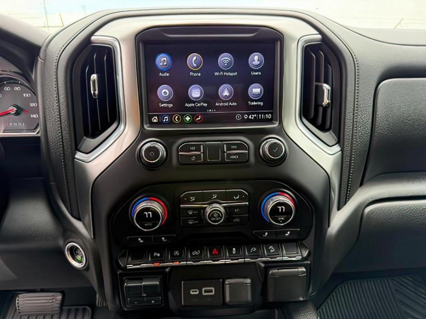 2020 BLACK /LEATHER Chevrolet Silverado 1500 RST Crew Cab 4WD (1GCUYEEL3LZ) with an 6.2 engine, AUTOMATIC transmission, located at 1235 N Woodruff Ave., Idaho Falls, 83401, (208) 523-1053, 43.507172, -112.000488 - At Timberline Auto, finding a great deal on your next vehicle is always easy! Our experienced sales staff's goal is to help find you the right vehicle at the right price! Our knowledgeable finance department has options for almost any credit score. We offer extended service contract options to prote - Photo#14