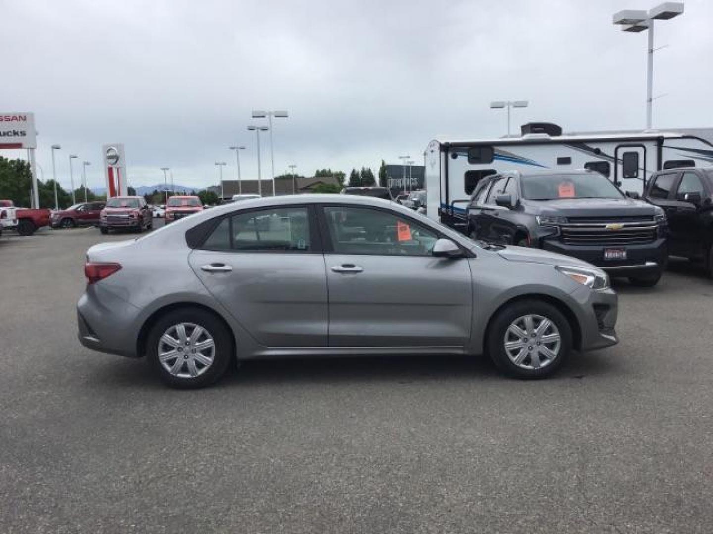 2021 Gray /Gray Kia Rio S (3KPA24AD7ME) with an 1.6L L4 DOHC 16V engine, 6-Speed Automatic transmission, located at 1235 N Woodruff Ave., Idaho Falls, 83401, (208) 523-1053, 43.507172, -112.000488 - Photo#6