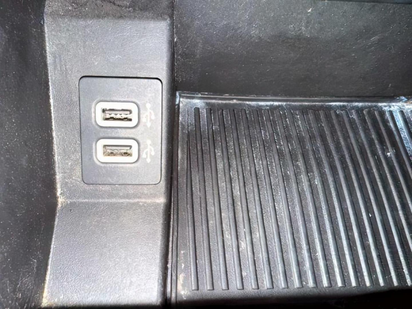 2018 RED /Black, premium cloth Ford F-150 (1FTEW1EP3JF) with an 27L V6 DOHC 24V engine, Automatic transmission, located at 1175 N Woodruff Ave, Idaho Falls, ID, 83401, 43.506901, -111.999657 - At Timberline Auto, finding a great deal on your next vehicle is always easy! Our experienced sales staff's goal is to help find you the right vehicle at the right price! Our knowledgeable finance department has options for almost any credit score. We offer extended service contract options to prote - Photo#17