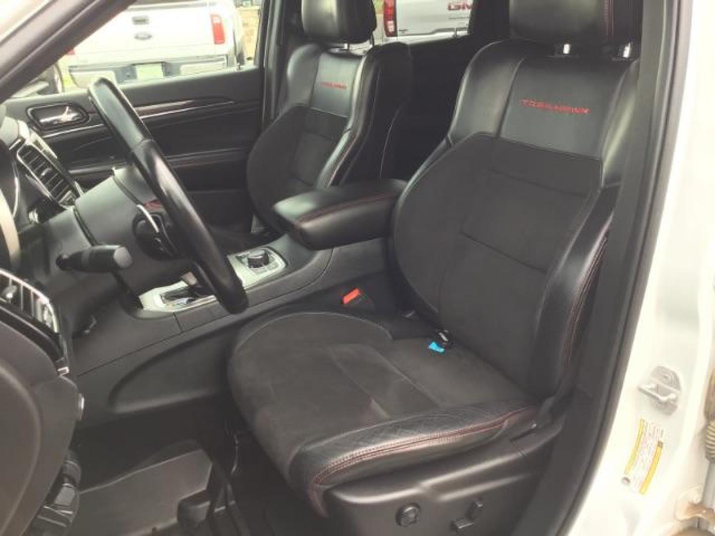 2020 Bright White Clear Coat /Black/Ruby Red, leather Jeep Grand Cherokee Trailhawk 4WD (1C4RJFLG5LC) with an 3.6L V6 DOHC 24V engine, 8-Speed Automatic transmission, located at 1235 N Woodruff Ave., Idaho Falls, 83401, (208) 523-1053, 43.507172, -112.000488 - Photo#11
