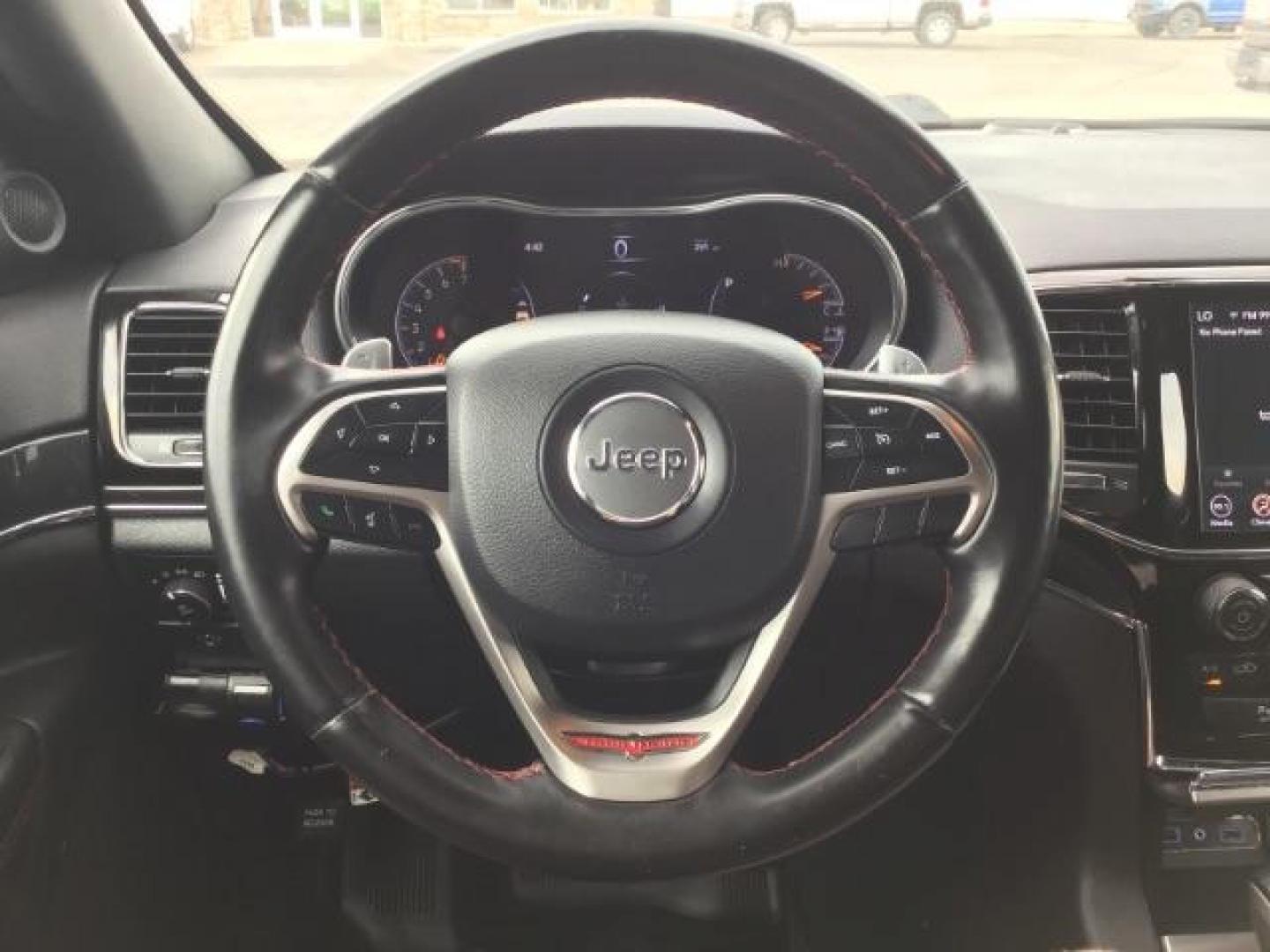 2020 Bright White Clear Coat /Black/Ruby Red, leather Jeep Grand Cherokee Trailhawk 4WD (1C4RJFLG5LC) with an 3.6L V6 DOHC 24V engine, 8-Speed Automatic transmission, located at 1235 N Woodruff Ave., Idaho Falls, 83401, (208) 523-1053, 43.507172, -112.000488 - Photo#25