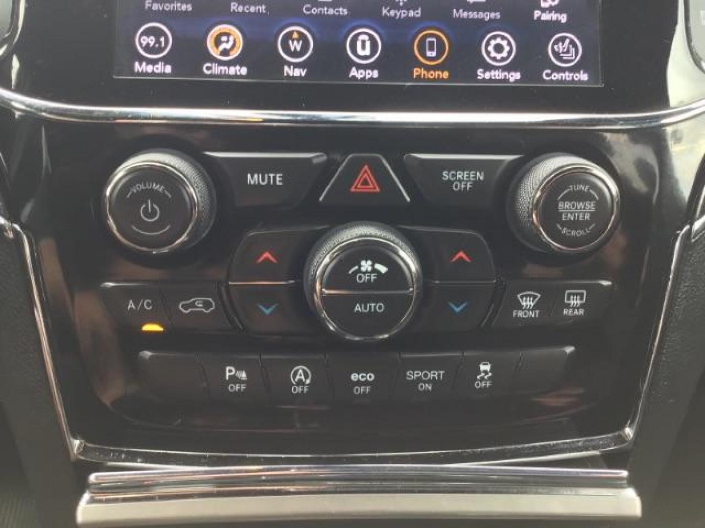 2020 Bright White Clear Coat /Black/Ruby Red, leather Jeep Grand Cherokee Trailhawk 4WD (1C4RJFLG5LC) with an 3.6L V6 DOHC 24V engine, 8-Speed Automatic transmission, located at 1235 N Woodruff Ave., Idaho Falls, 83401, (208) 523-1053, 43.507172, -112.000488 - Photo#30
