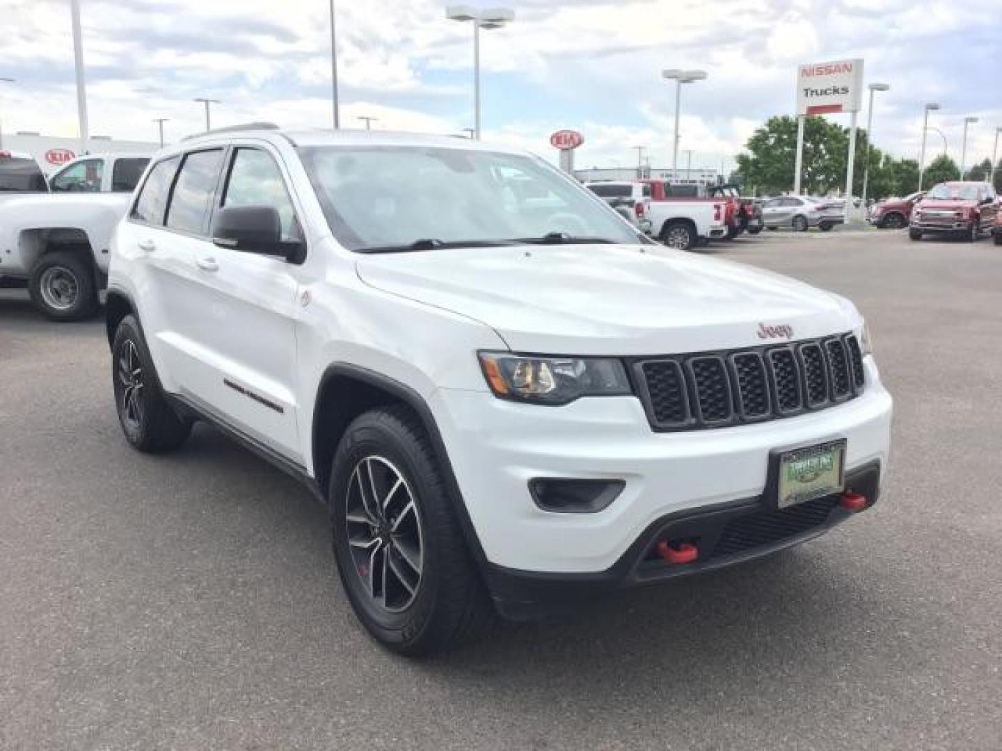 2020 Bright White Clear Coat /Black/Ruby Red, leather Jeep Grand Cherokee Trailhawk 4WD (1C4RJFLG5LC) with an 3.6L V6 DOHC 24V engine, 8-Speed Automatic transmission, located at 1235 N Woodruff Ave., Idaho Falls, 83401, (208) 523-1053, 43.507172, -112.000488 - Photo#6