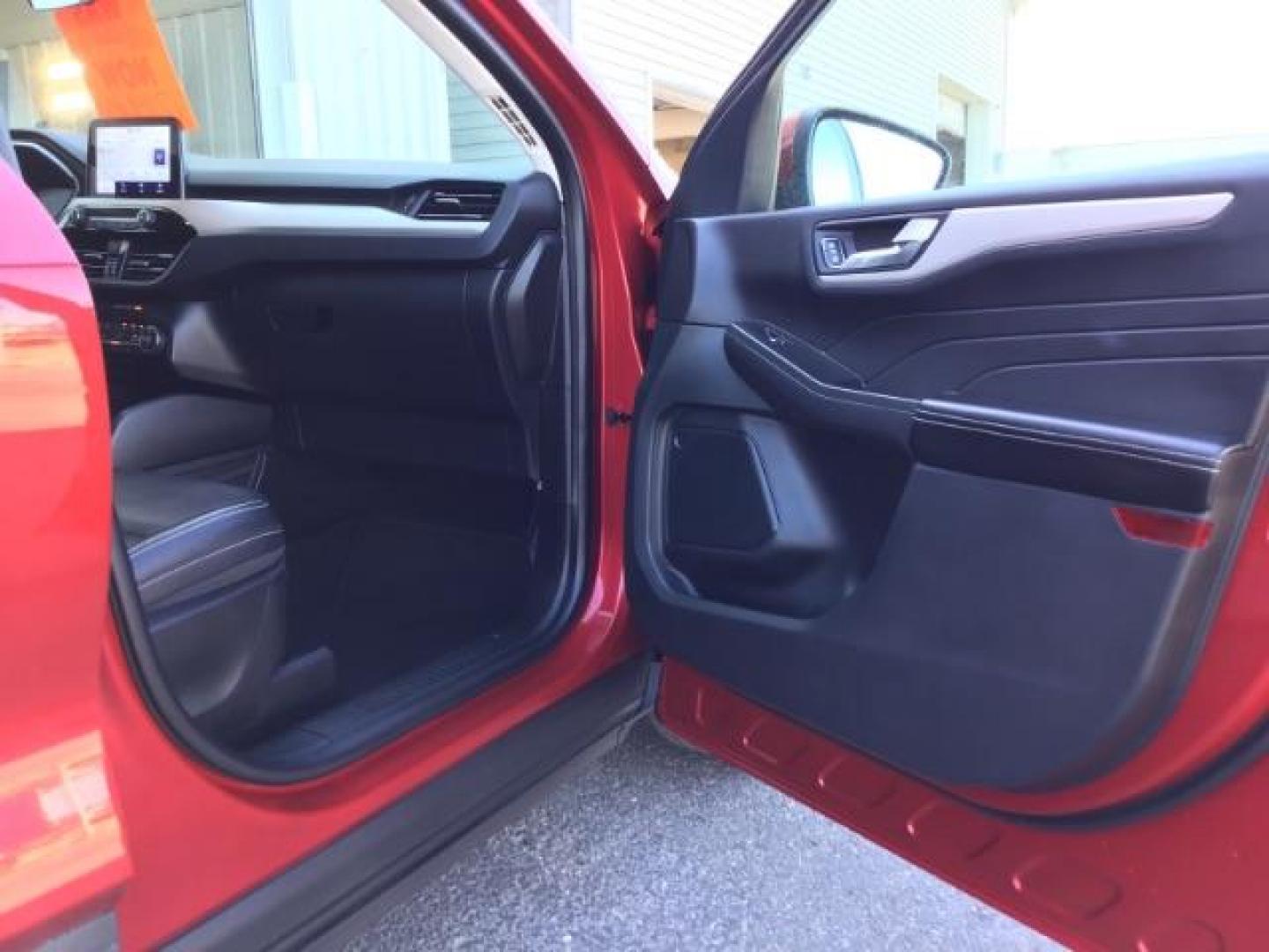 2021 Rapid Red Metallic Tinted Clearcoat /Ebony Ford Escape SEL AWD (1FMCU9H62MU) with an 1.5L L3 engine, 8-Speed Automatic transmission, located at 1235 N Woodruff Ave., Idaho Falls, 83401, (208) 523-1053, 43.507172, -112.000488 - 2021 Ford Escape SEL package with the 1.5L EcoBoost engine, heated seats, remote start, dual moonroof, and so much more! At Timberline Auto it is always easy to find a great deal on your next vehicle! Our experienced sales staff can help find the right vehicle that will fit your needs. Our knowled - Photo#19
