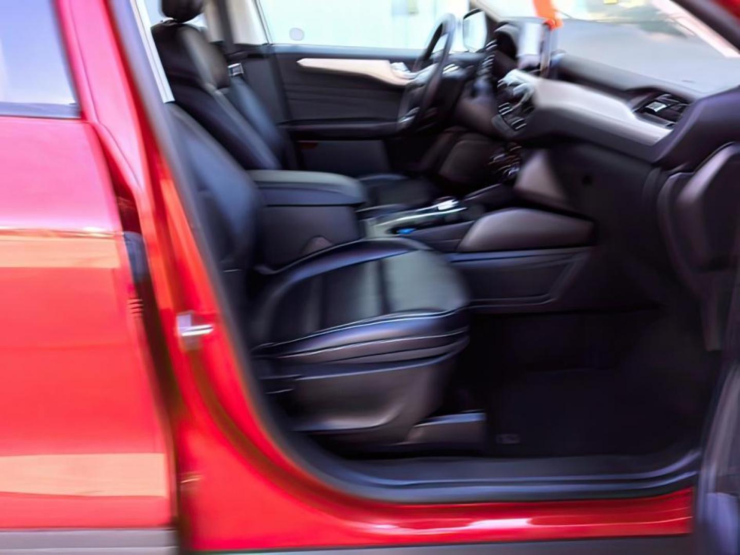 2021 Rapid Red Metallic Tinted Clearcoat /Ebony Ford Escape (1FMCU9H62MU) with an 15L L3 engine, Automatic transmission, located at 1175 N Woodruff Ave, Idaho Falls, ID, 83401, 43.506901, -111.999657 - 2021 Ford Escape SEL package with the 1.5L EcoBoost engine, heated seats, remote start, dual moonroof, and so much more! **At Timberline Auto it is always easy to find a great deal on your next vehicle! Our experienced sales staff can help find the right vehicle that will fit your needs. Our knowl - Photo#20