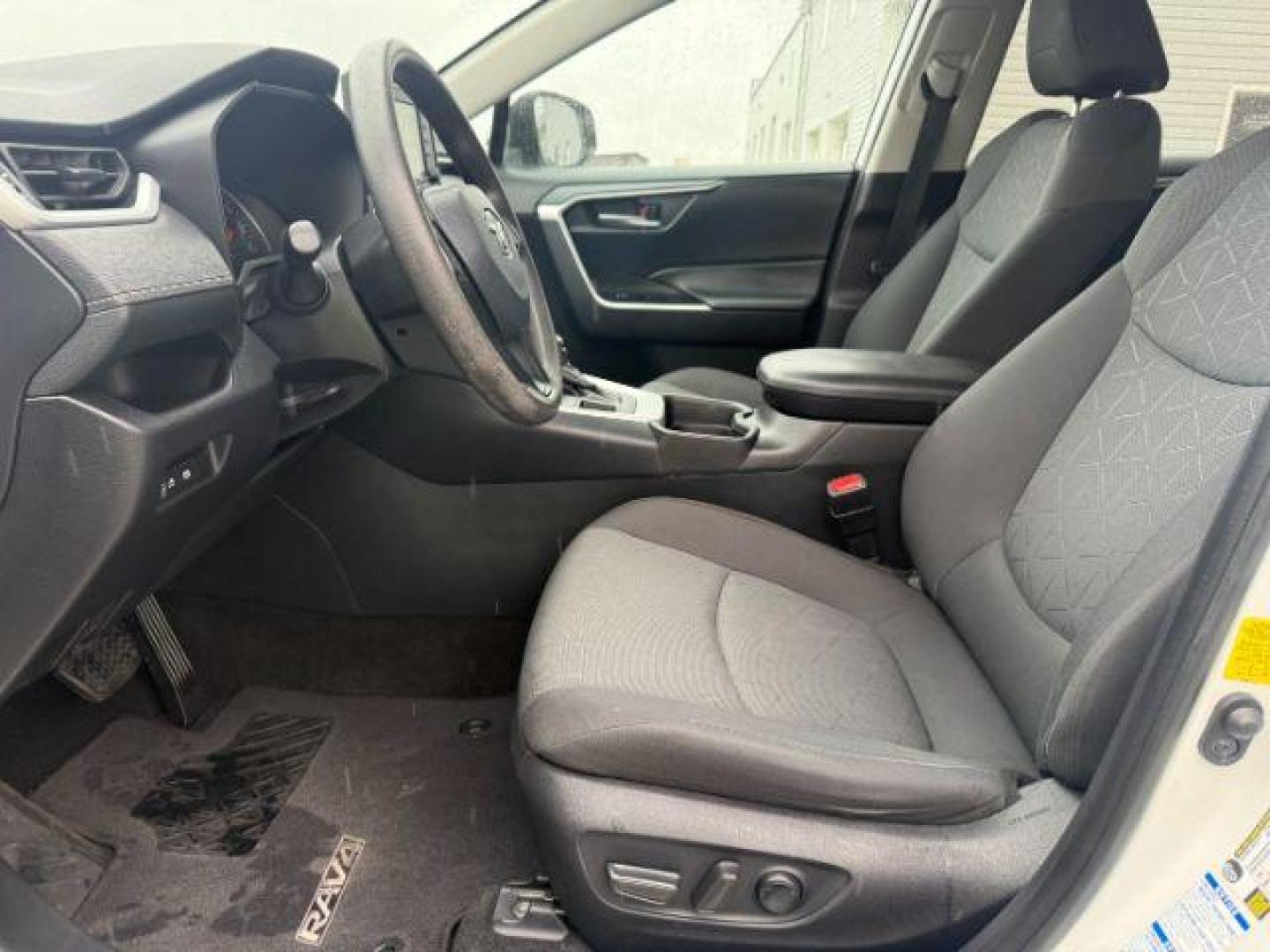 2021 Super White /Black, cloth Toyota RAV4 XLE AWD (2T3P1RFV8MC) with an 2.5L L4 DOHC 16V engine, 8-Speed Automatic transmission, located at 1235 N Woodruff Ave., Idaho Falls, 83401, (208) 523-1053, 43.507172, -112.000488 - Photo#11