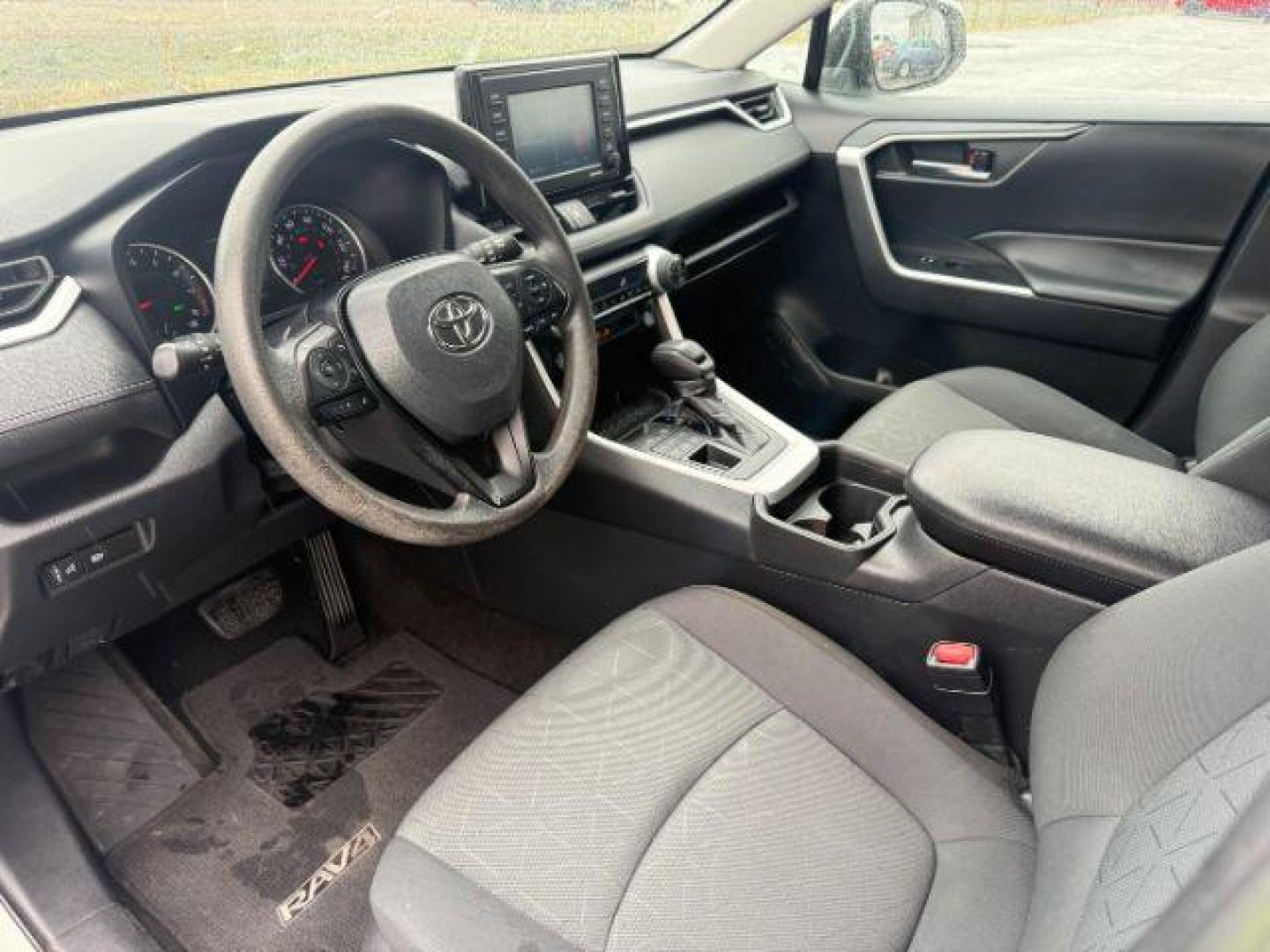 2021 Super White /Black, cloth Toyota RAV4 XLE AWD (2T3P1RFV8MC) with an 2.5L L4 DOHC 16V engine, 8-Speed Automatic transmission, located at 1235 N Woodruff Ave., Idaho Falls, 83401, (208) 523-1053, 43.507172, -112.000488 - Photo#12