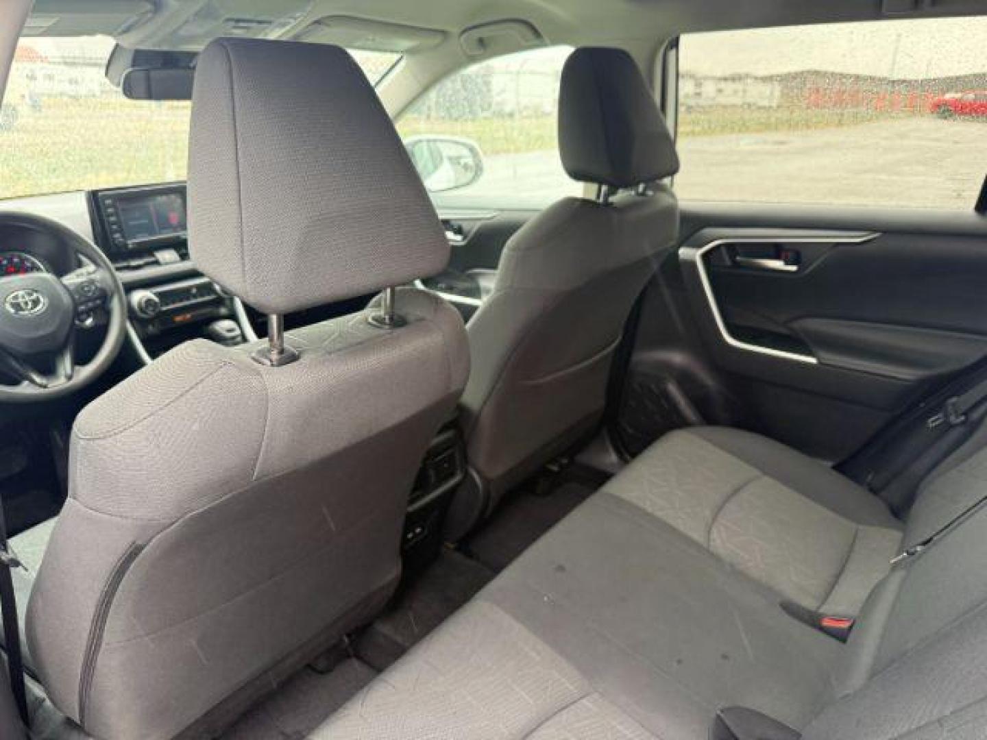 2021 Super White /Black, cloth Toyota RAV4 XLE AWD (2T3P1RFV8MC) with an 2.5L L4 DOHC 16V engine, 8-Speed Automatic transmission, located at 1235 N Woodruff Ave., Idaho Falls, 83401, (208) 523-1053, 43.507172, -112.000488 - Photo#21