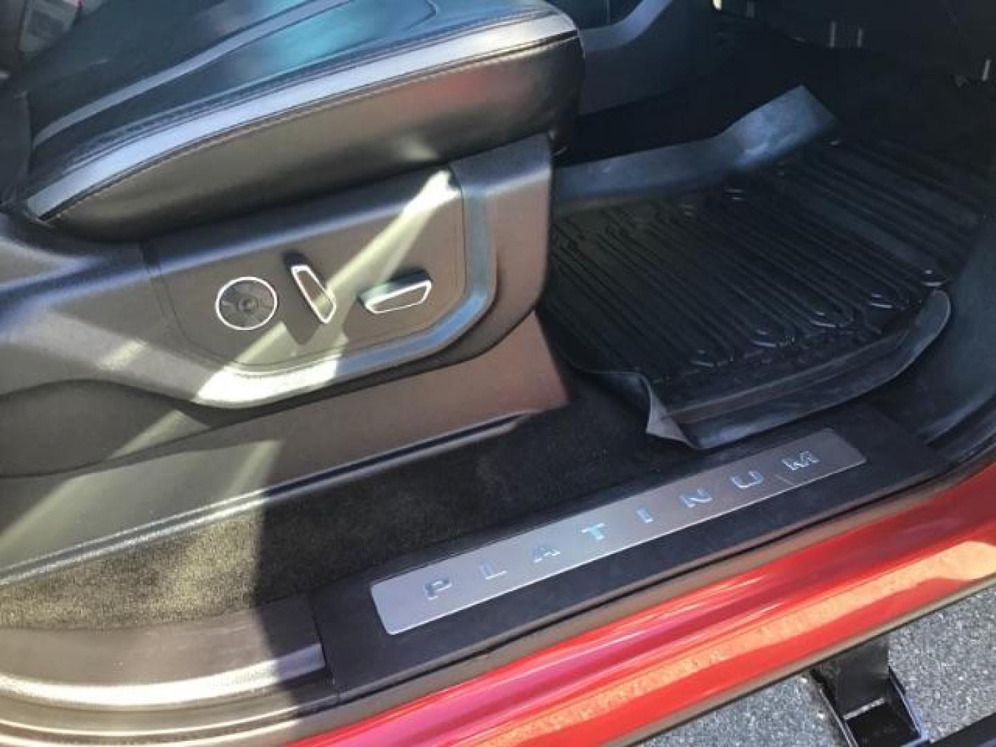2018 RED /LEATHER Ford F-350 SD PLATINUM (1FT8W3BT4JE) with an 6.7 engine, AUTOMATIC transmission, located at 1235 N Woodruff Ave., Idaho Falls, 83401, (208) 523-1053, 43.507172, -112.000488 - Photo#23