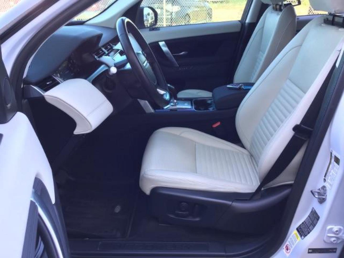 2020 Fuji White /Light Oyster, leather Land Rover Discovery Sport S (SALCJ2FX1LH) with an 2.0L L4 DOHC 16V engine, 9-Speed Automatic transmission, located at 1235 N Woodruff Ave., Idaho Falls, 83401, (208) 523-1053, 43.507172, -112.000488 - Photo#10