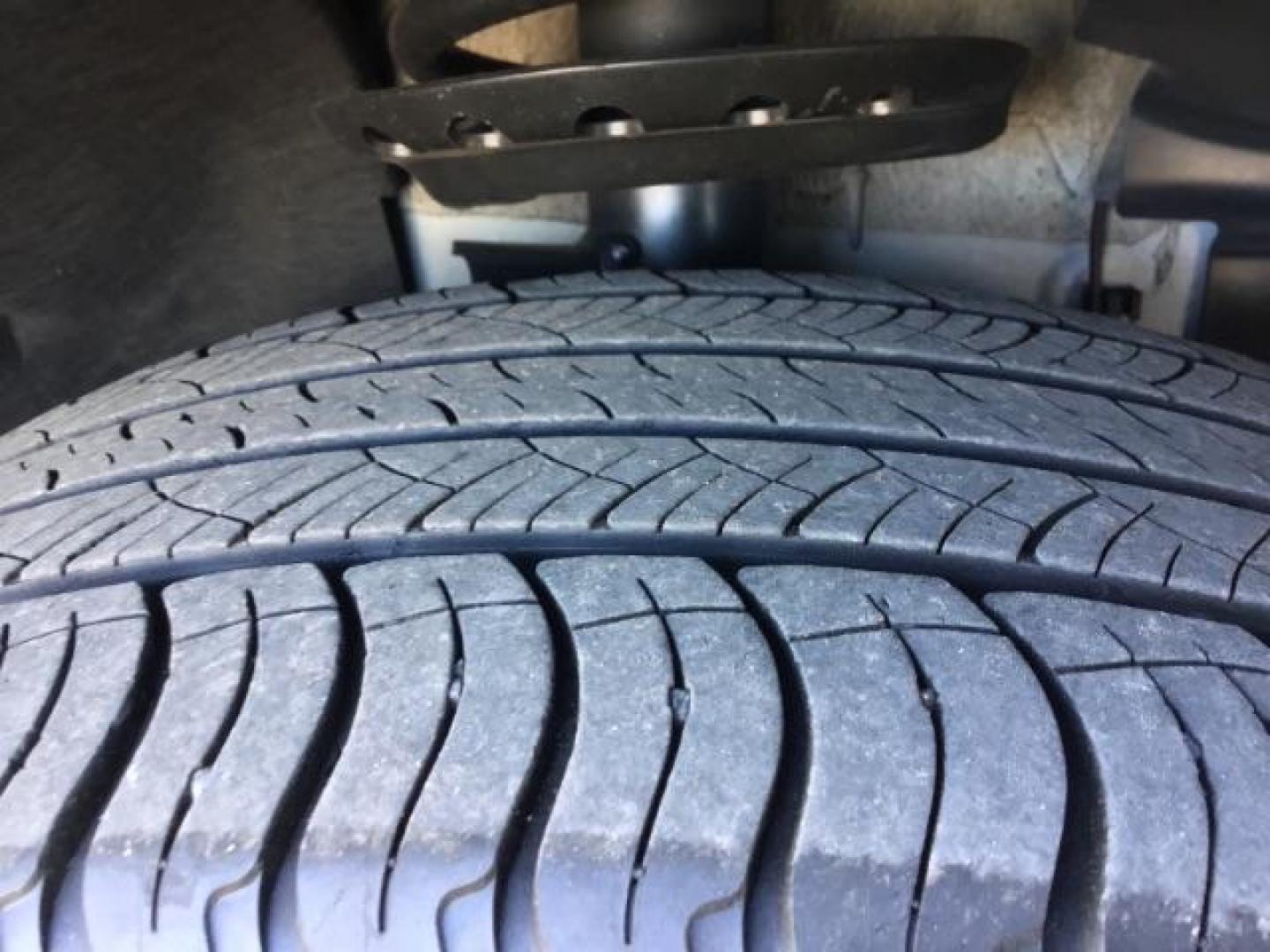 2020 Fuji White /Light Oyster, leather Land Rover Discovery Sport S (SALCJ2FX1LH) with an 2.0L L4 DOHC 16V engine, 9-Speed Automatic transmission, located at 1235 N Woodruff Ave., Idaho Falls, 83401, (208) 523-1053, 43.507172, -112.000488 - Photo#24