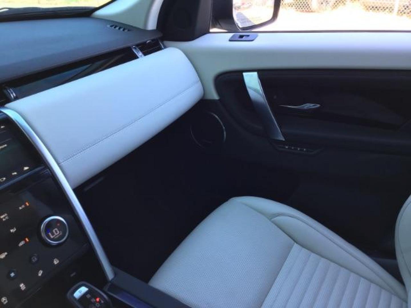 2020 Fuji White /Light Oyster, leather Land Rover Discovery Sport S (SALCJ2FX1LH) with an 2.0L L4 DOHC 16V engine, 9-Speed Automatic transmission, located at 1235 N Woodruff Ave., Idaho Falls, 83401, (208) 523-1053, 43.507172, -112.000488 - Photo#30