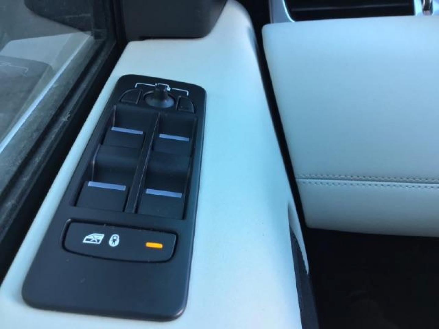 2020 Fuji White /Light Oyster, leather Land Rover Discovery Sport S (SALCJ2FX1LH) with an 2.0L L4 DOHC 16V engine, 9-Speed Automatic transmission, located at 1235 N Woodruff Ave., Idaho Falls, 83401, (208) 523-1053, 43.507172, -112.000488 - Photo#42