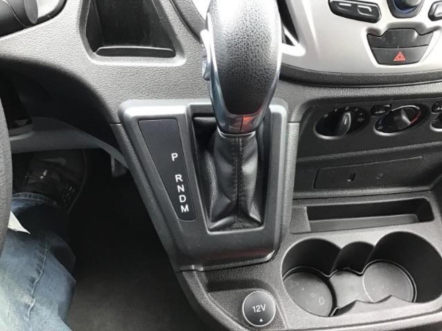 2018 WHITE /XL Ford Transit 350 Wagon Low Roof XL w/Sliding Pass. 148-in. WB (1FBZX2YG2JK) with an 3.5L V6 DOHC 24V engine, 6-Speed Automatic transmission, located at 1235 N Woodruff Ave., Idaho Falls, 83401, (208) 523-1053, 43.507172, -112.000488 - Photo#14