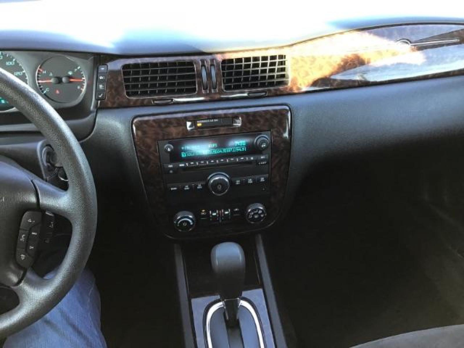2015 BLACK /CLOTH Chevrolet Impala Limited LT (2G1WB5E30F1) with an 3.6L V6 DOHC 16V FFV engine, 6-Speed Automatic transmission, located at 1235 N Woodruff Ave., Idaho Falls, 83401, (208) 523-1053, 43.507172, -112.000488 - Photo #10