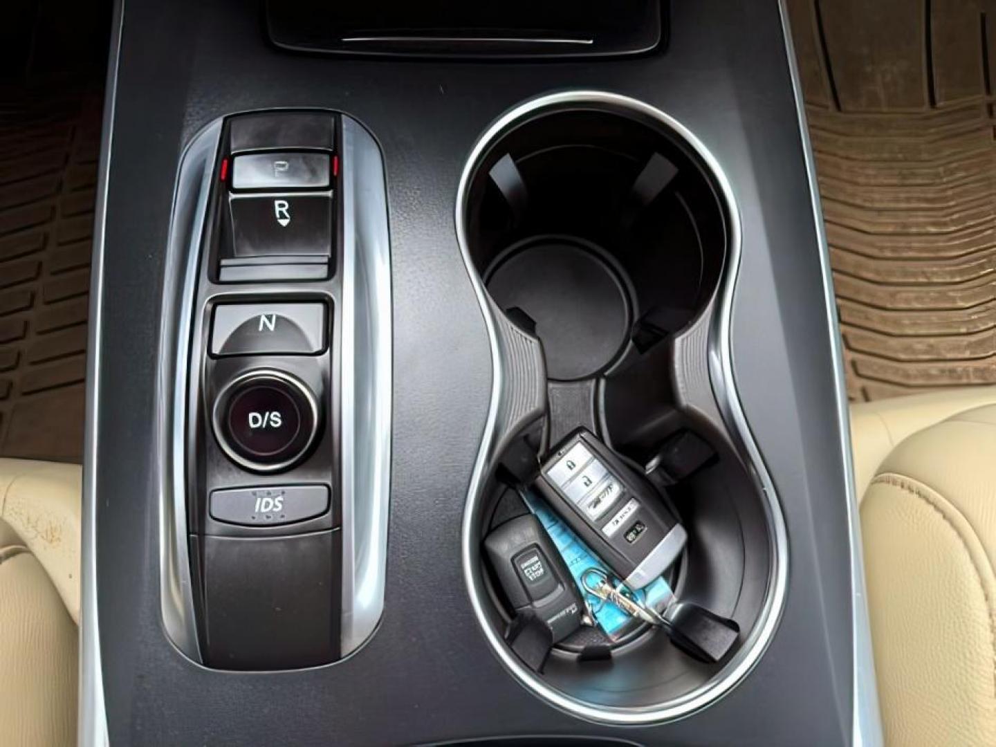 2016 WHITE /SH AWD Acura MDX (5FRYD4H4XGB) with an 35L V6 SOHC 24V engine, Automatic transmission, located at 1175 N Woodruff Ave, Idaho Falls, ID, 83401, 43.506901, -111.999657 - At Timberline Auto, finding a great deal on your next vehicle is always easy! Our experienced sales staff's goal is to help find you the right vehicle at the right price! Our knowledgeable finance department has options for almost any credit score. We offer extended service contract options to prote - Photo#20