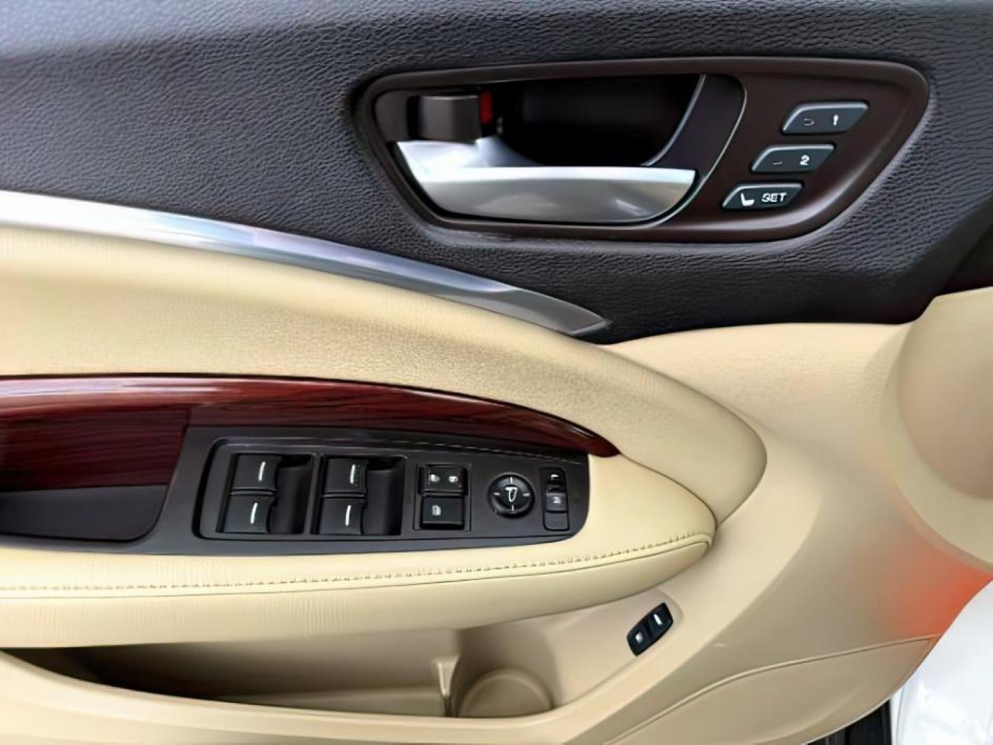 2016 WHITE /SH AWD Acura MDX (5FRYD4H4XGB) with an 35L V6 SOHC 24V engine, Automatic transmission, located at 1175 N Woodruff Ave, Idaho Falls, ID, 83401, 43.506901, -111.999657 - At Timberline Auto, finding a great deal on your next vehicle is always easy! Our experienced sales staff's goal is to help find you the right vehicle at the right price! Our knowledgeable finance department has options for almost any credit score. We offer extended service contract options to prote - Photo#27