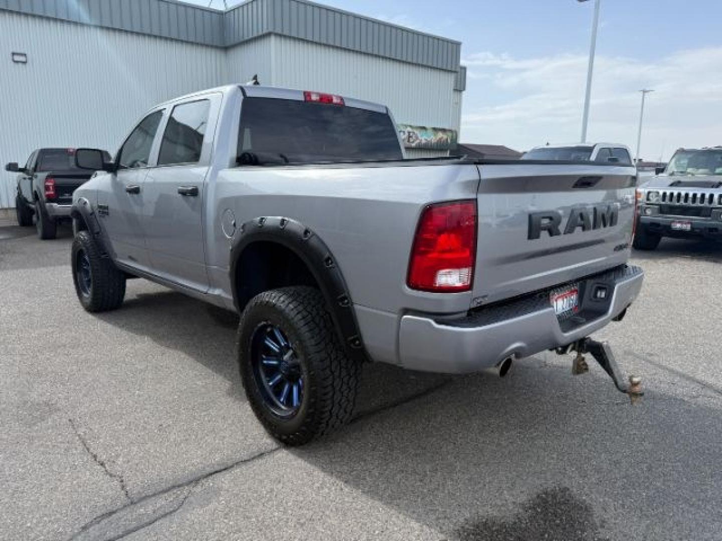 2019 SILVER /Black/Diesel Gray, cloth RAM 1500 Classic Tradesman Crew Cab SWB 4WD (1C6RR7KT1KS) with an 5.7L V8 OHV 16V engine, 8-Speed Automatic transmission, located at 1235 N Woodruff Ave., Idaho Falls, 83401, (208) 523-1053, 43.507172, -112.000488 - At Timberline Auto, finding a great deal on your next vehicle is always easy! Our experienced sales staff goal is to help find you the right vehicle at the right price! Our knowledgeable finance department has options for almost any credit score. We offer extended service contract options to prot - Photo#3