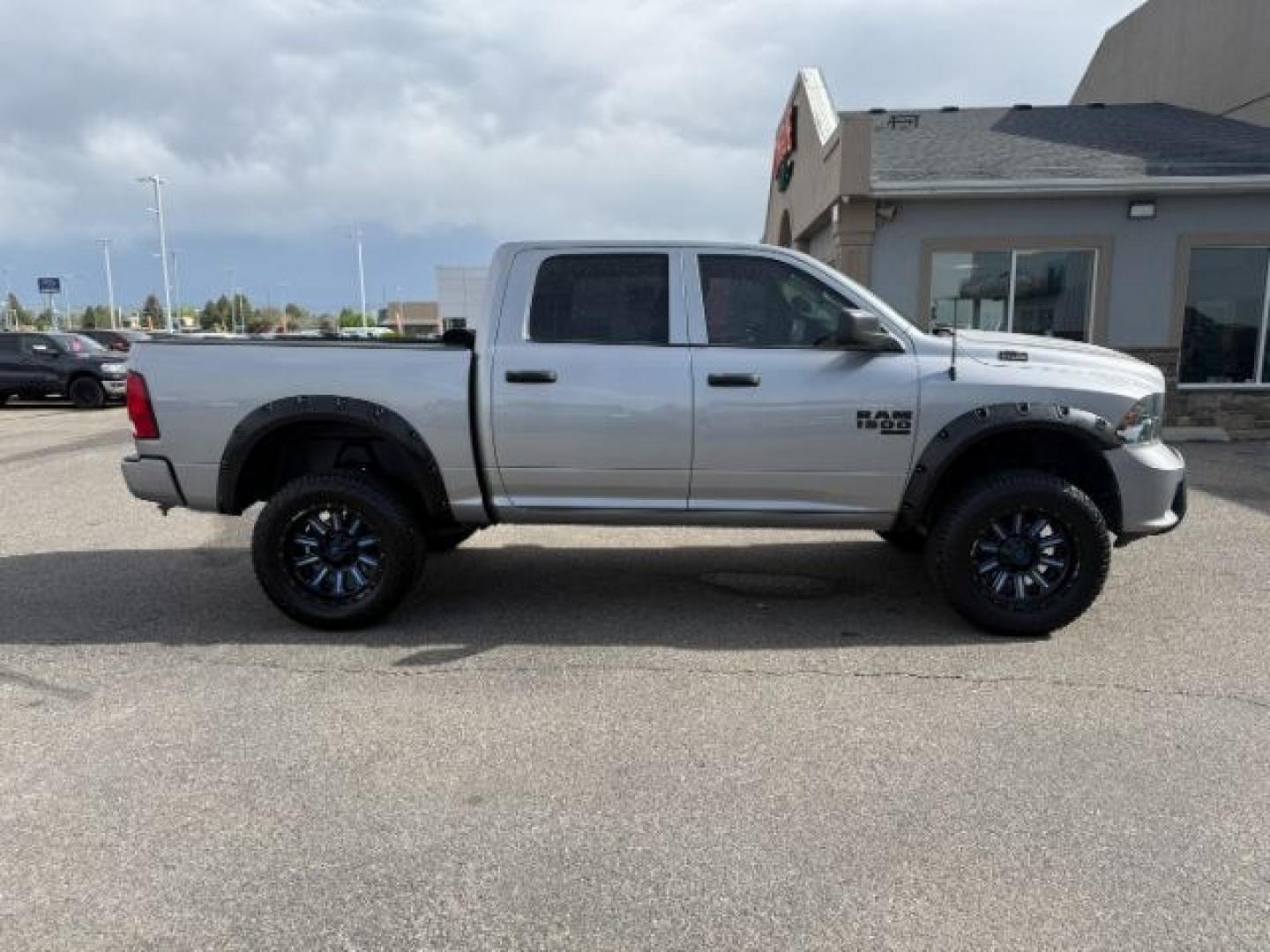 2019 SILVER /Black/Diesel Gray, cloth RAM 1500 Classic Tradesman Crew Cab SWB 4WD (1C6RR7KT1KS) with an 5.7L V8 OHV 16V engine, 8-Speed Automatic transmission, located at 1235 N Woodruff Ave., Idaho Falls, 83401, (208) 523-1053, 43.507172, -112.000488 - At Timberline Auto, finding a great deal on your next vehicle is always easy! Our experienced sales staff goal is to help find you the right vehicle at the right price! Our knowledgeable finance department has options for almost any credit score. We offer extended service contract options to prot - Photo#8