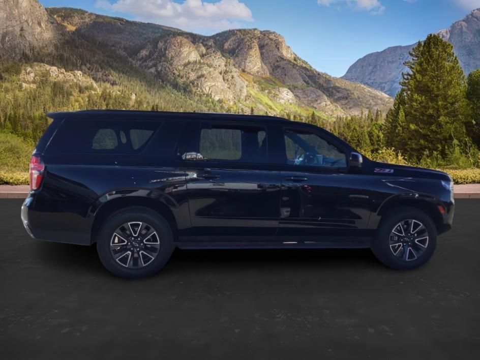 2022 Black /Jet Black Chevrolet Suburban (1GNSKDKDXNR) with an 53L V8 OHV 16V engine, Automatic transmission, located at 1175 N Woodruff Ave, Idaho Falls, ID, 83401, 43.506901, -111.999657- Photo#4