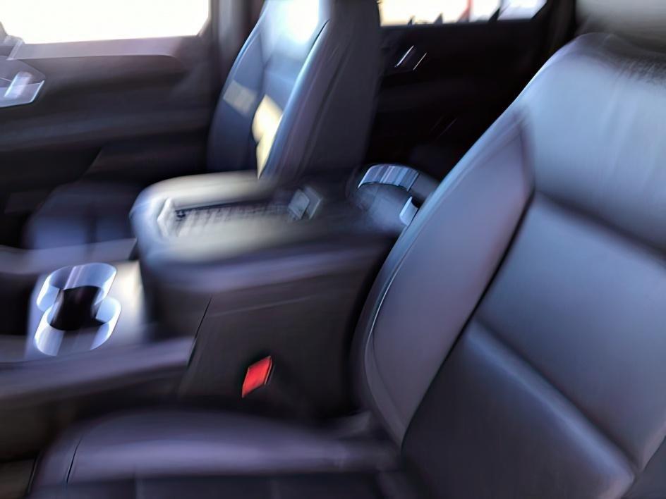 2022 Black /Jet Black Chevrolet Suburban (1GNSKDKDXNR) with an 53L V8 OHV 16V engine, Automatic transmission, located at 1175 N Woodruff Ave, Idaho Falls, ID, 83401, 43.506901, -111.999657- Photo#8