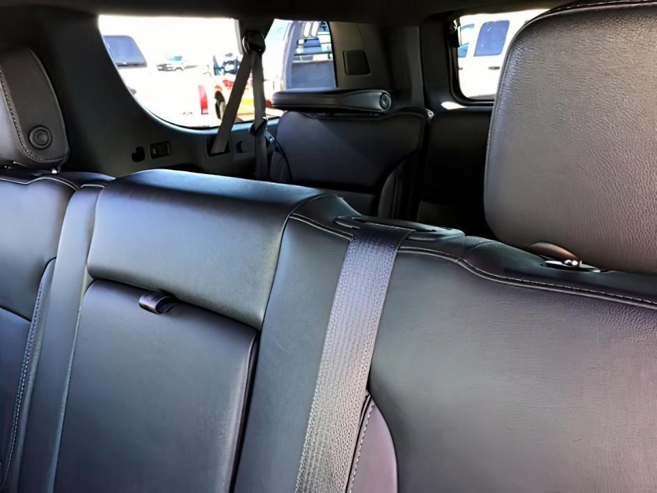 2022 Black /Jet Black Chevrolet Suburban (1GNSKDKDXNR) with an 53L V8 OHV 16V engine, Automatic transmission, located at 1175 N Woodruff Ave, Idaho Falls, ID, 83401, 43.506901, -111.999657- Photo#18