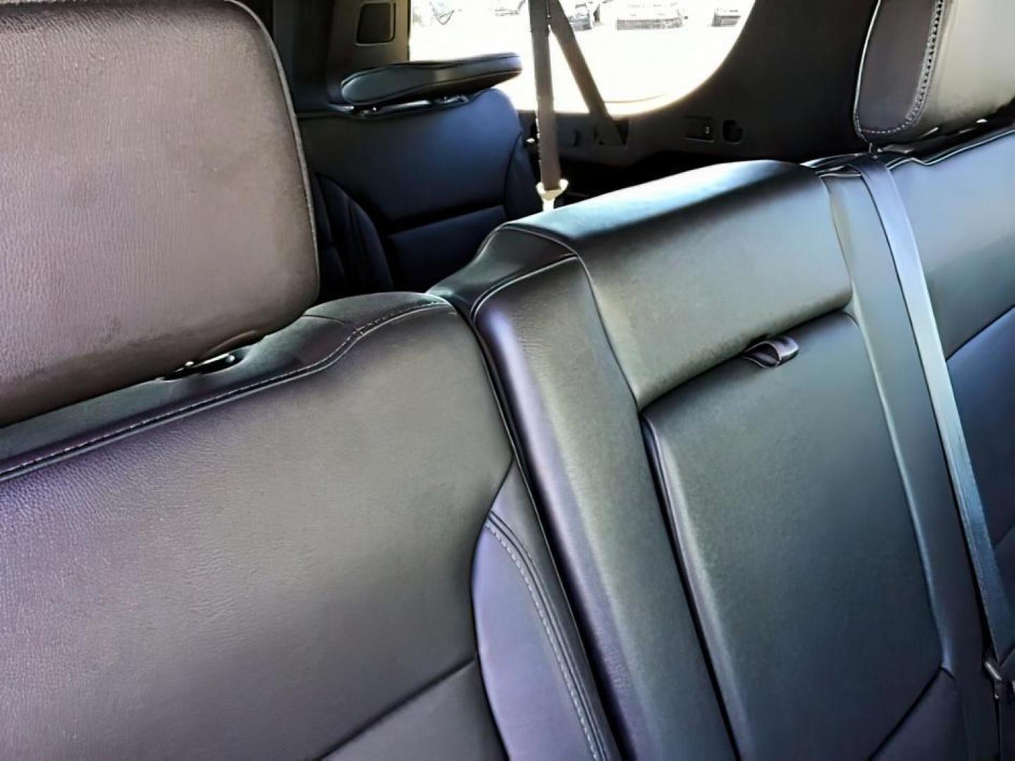 2022 Black /Jet Black Chevrolet Suburban Z71 (1GNSKDKDXNR) with an 5.3L V8 OHV 16V engine, 10-Speed Automatic transmission, located at 1235 N Woodruff Ave., Idaho Falls, 83401, (208) 523-1053, 43.507172, -112.000488 - This 2022 Chevrolet Suburban LT Z71, has the 5.3L V8 motor. It only has 35,683 miles. Comes with leather seats, both fronts seats are powered, heated seats, remote start, back up camera, lane assist, rear climate control, Bose stereo system, Running boards , and it has a towing package. **At Timberl - Photo#21