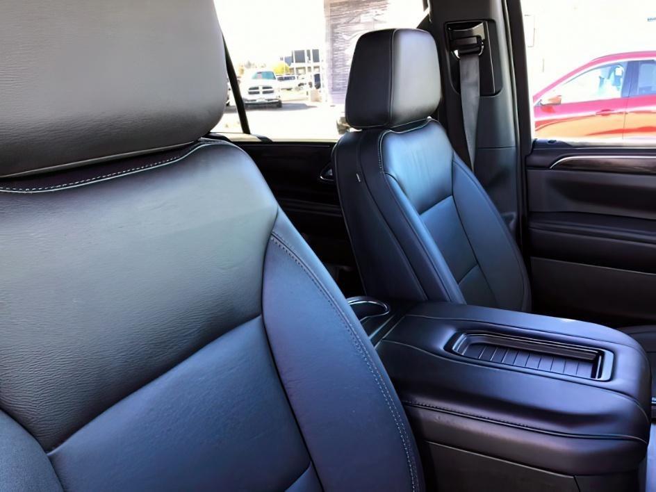 2022 Black /Jet Black Chevrolet Suburban (1GNSKDKDXNR) with an 53L V8 OHV 16V engine, Automatic transmission, located at 1175 N Woodruff Ave, Idaho Falls, ID, 83401, 43.506901, -111.999657- Photo#23