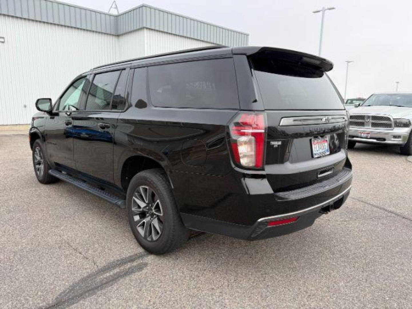 2022 Black /Jet Black Chevrolet Suburban (1GNSKDKDXNR) with an 53L V8 OHV 16V engine, Automatic transmission, located at 1175 N Woodruff Ave, Idaho Falls, ID, 83401, 43.506901, -111.999657 - This 2022 Chevrolet Suburban LT Z71, has the 5.3L V8 motor. It only has 35,683 miles. Comes with leather seats, both fronts seats are powered, heated seats, remote start, back up camera, lane assist, rear climate control, Bose stereo system, Running boards , and it has a towing package. **At Timberl - Photo#27
