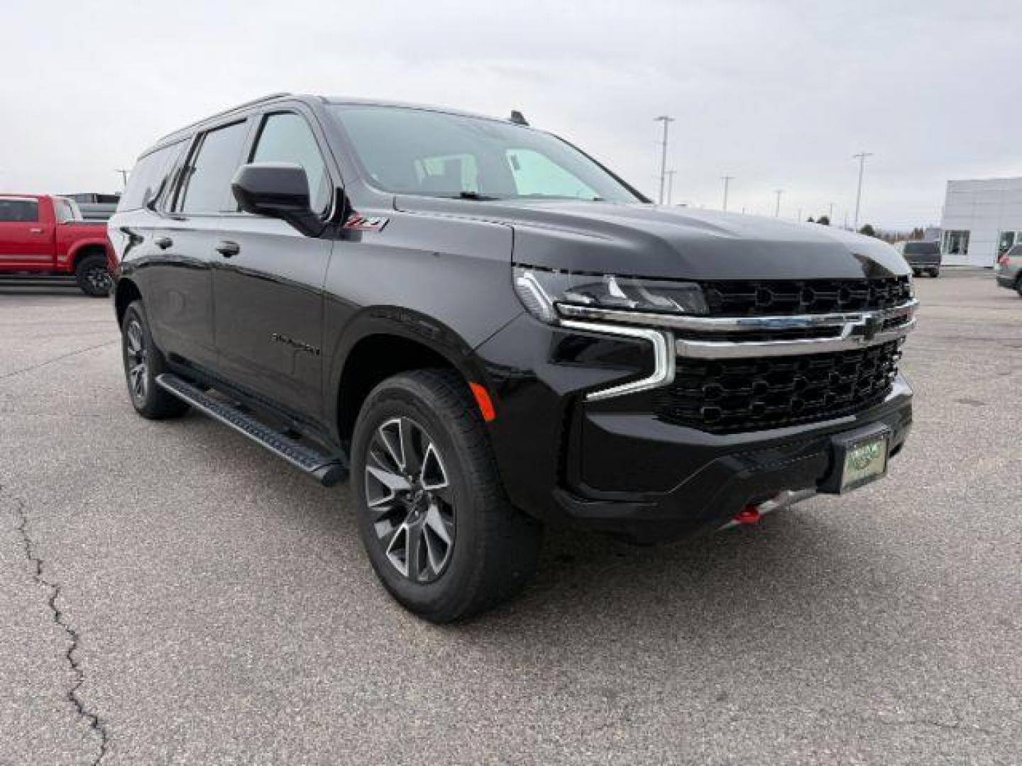 2022 Black /Jet Black Chevrolet Suburban (1GNSKDKDXNR) with an 53L V8 OHV 16V engine, Automatic transmission, located at 1175 N Woodruff Ave, Idaho Falls, ID, 83401, 43.506901, -111.999657 - This 2022 Chevrolet Suburban LT Z71, has the 5.3L V8 motor. It only has 35,683 miles. Comes with leather seats, both fronts seats are powered, heated seats, remote start, back up camera, lane assist, rear climate control, Bose stereo system, Running boards , and it has a towing package. **At Timberl - Photo#34