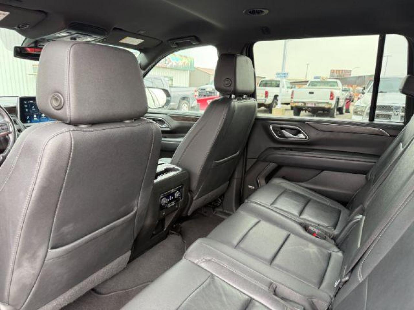 2022 Black /Jet Black Chevrolet Suburban (1GNSKDKDXNR) with an 53L V8 OHV 16V engine, Automatic transmission, located at 1175 N Woodruff Ave, Idaho Falls, ID, 83401, 43.506901, -111.999657 - This 2022 Chevrolet Suburban LT Z71, has the 5.3L V8 motor. It only has 35,683 miles. Comes with leather seats, both fronts seats are powered, heated seats, remote start, back up camera, lane assist, rear climate control, Bose stereo system, Running boards , and it has a towing package. **At Timberl - Photo#49