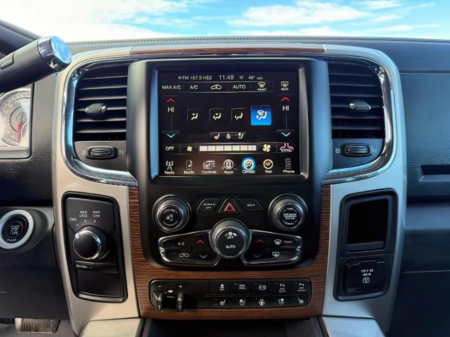 2016 BLACK /Black, leather Ram 2500 (3C6UR5FL1GG) with an 67L L6 OHV 24V TURBO DIESEL engine, Automatic transmission, located at 1175 N Woodruff Ave, Idaho Falls, ID, 83401, 43.506901, -111.999657 - At Timberline Auto, finding a great deal on your next vehicle is always easy! Our experienced sales staff's goal is to help find you the right vehicle at the right price! Our knowledgeable finance department has options for almost any credit score. We offer extended service contract options to prote - Photo#13