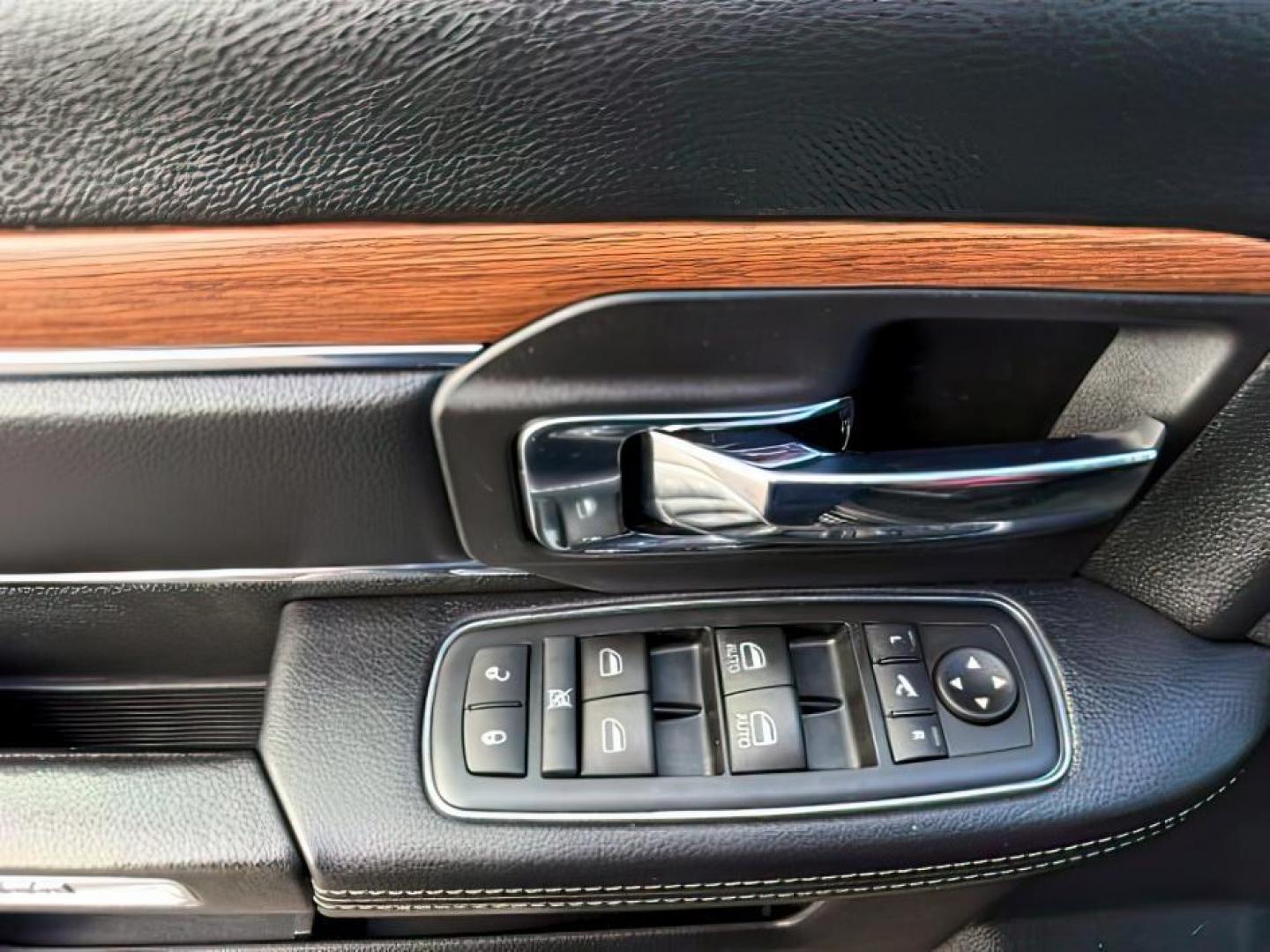 2016 BLACK /Black, leather Ram 2500 (3C6UR5FL1GG) with an 67L L6 OHV 24V TURBO DIESEL engine, Automatic transmission, located at 1175 N Woodruff Ave, Idaho Falls, ID, 83401, 43.506901, -111.999657 - At Timberline Auto, finding a great deal on your next vehicle is always easy! Our experienced sales staff's goal is to help find you the right vehicle at the right price! Our knowledgeable finance department has options for almost any credit score. We offer extended service contract options to prote - Photo#18