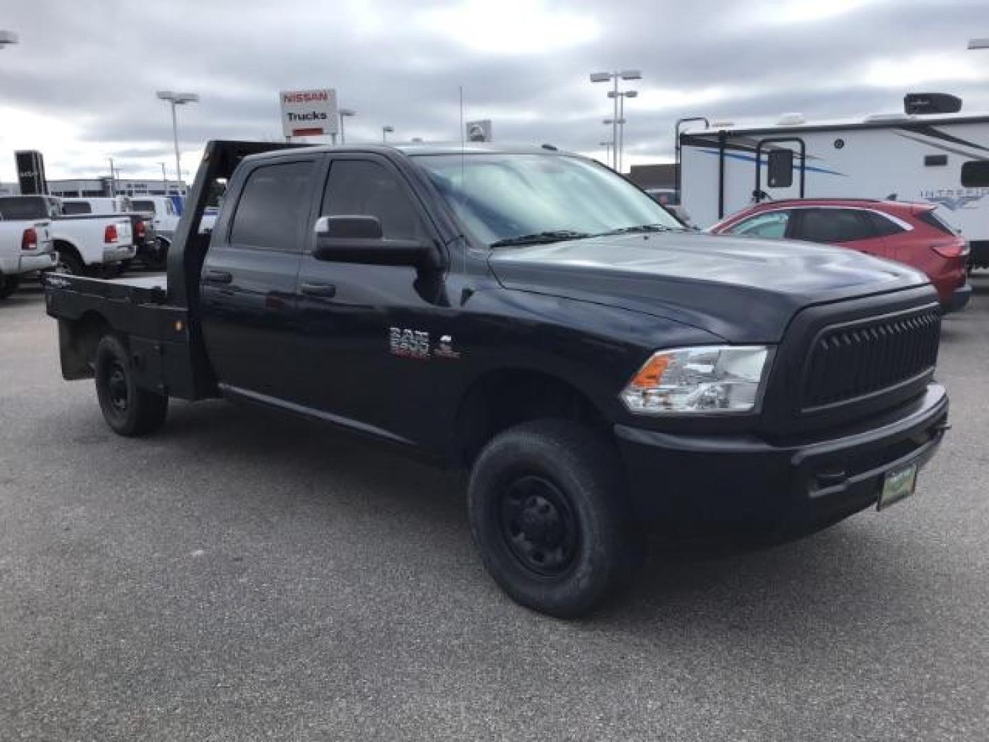 2016 GRAY /Black/Diesel Gray, cloth RAM 2500 Tradesman Crew Cab LWB 4WD (3C6UR5HL2GG) with an 6.7L L6 OHV 24V TURBO DIESEL engine, 6-Speed Automatic transmission, located at 1235 N Woodruff Ave., Idaho Falls, 83401, (208) 523-1053, 43.507172, -112.000488 - Photo#6