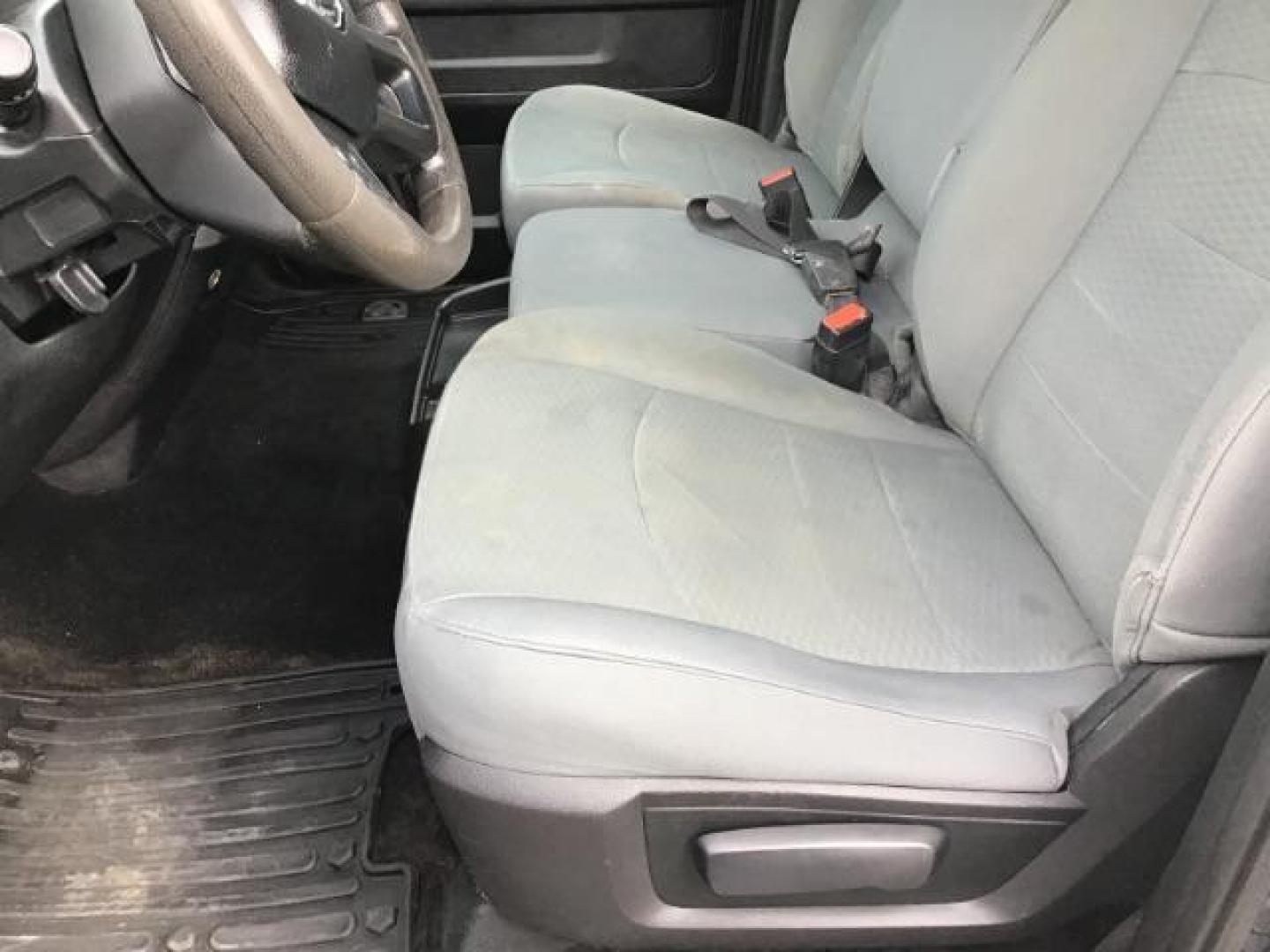 2016 GRAY /Black/Diesel Gray, cloth RAM 2500 Tradesman Crew Cab LWB 4WD (3C6UR5HL2GG) with an 6.7L L6 OHV 24V TURBO DIESEL engine, 6-Speed Automatic transmission, located at 1235 N Woodruff Ave., Idaho Falls, 83401, (208) 523-1053, 43.507172, -112.000488 - Photo#8