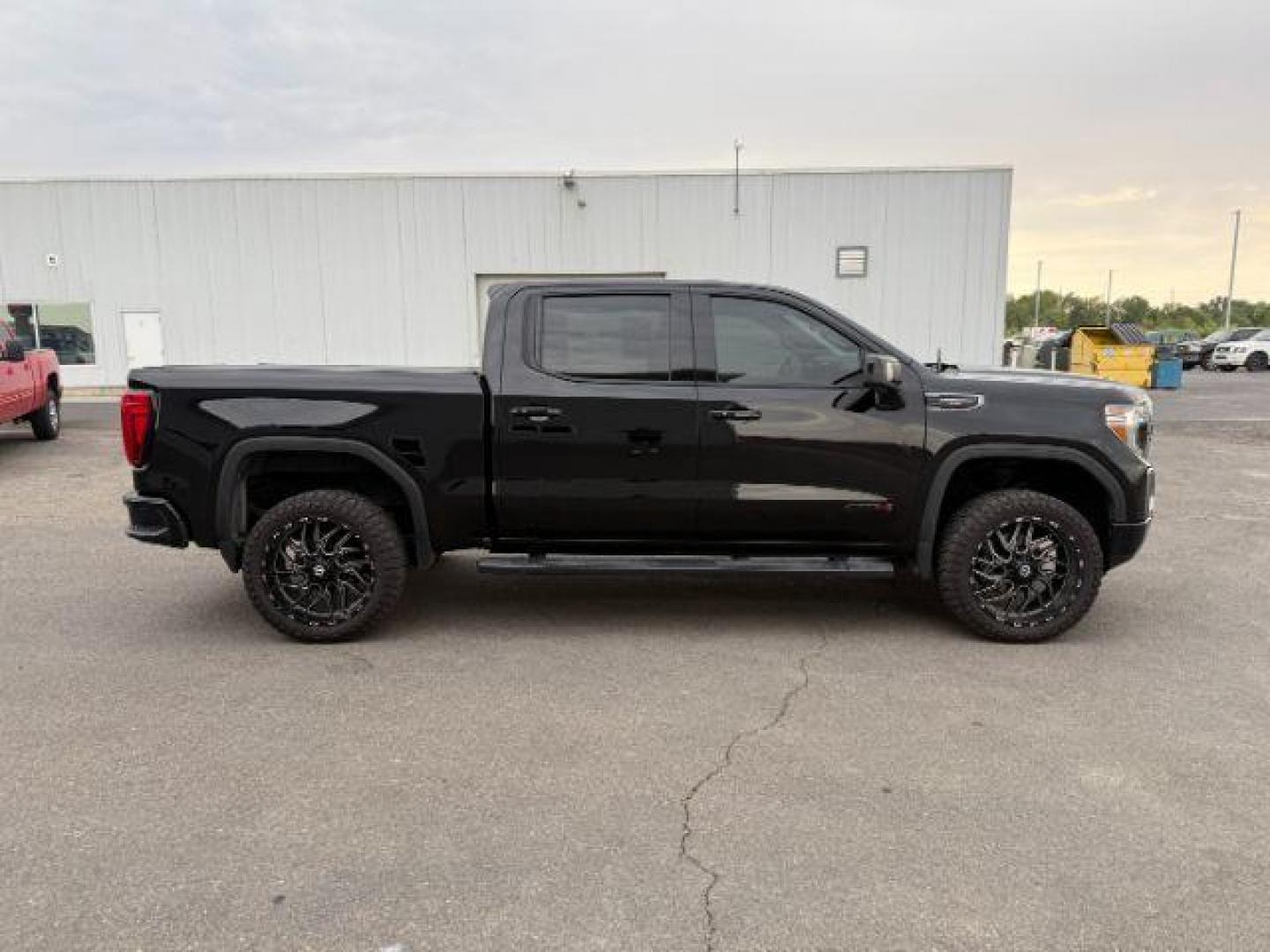 2020 Onyx Black /Jet Black w/Kalahari Accents, leather GMC Sierra 1500 (1GTP9EEL2LZ) with an 62L V8 OHV 16V engine, Automatic transmission, located at 1175 N Woodruff Ave, Idaho Falls, ID, 83401, 43.506901, -111.999657 - At Timberline Auto, finding a great deal on your next vehicle is always easy! Our experienced sales staff's goal is to help find you the right vehicle at the right price! Our knowledgeable finance department has options for almost any credit score. We offer extended service contract options to prote - Photo#34