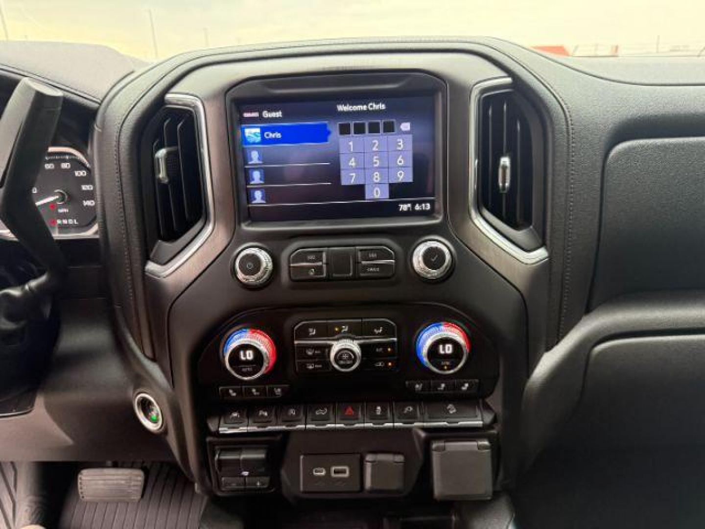 2020 Onyx Black /Jet Black w/Kalahari Accents, leather GMC Sierra 1500 (1GTP9EEL2LZ) with an 62L V8 OHV 16V engine, Automatic transmission, located at 1175 N Woodruff Ave, Idaho Falls, ID, 83401, 43.506901, -111.999657 - At Timberline Auto, finding a great deal on your next vehicle is always easy! Our experienced sales staff's goal is to help find you the right vehicle at the right price! Our knowledgeable finance department has options for almost any credit score. We offer extended service contract options to prote - Photo#42