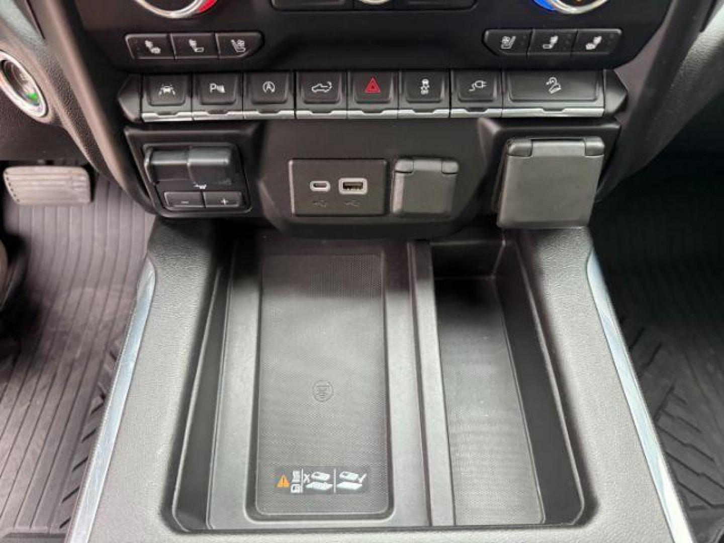 2020 Onyx Black /Jet Black w/Kalahari Accents, leather GMC Sierra 1500 (1GTP9EEL2LZ) with an 62L V8 OHV 16V engine, Automatic transmission, located at 1175 N Woodruff Ave, Idaho Falls, ID, 83401, 43.506901, -111.999657 - At Timberline Auto, finding a great deal on your next vehicle is always easy! Our experienced sales staff's goal is to help find you the right vehicle at the right price! Our knowledgeable finance department has options for almost any credit score. We offer extended service contract options to prote - Photo#43