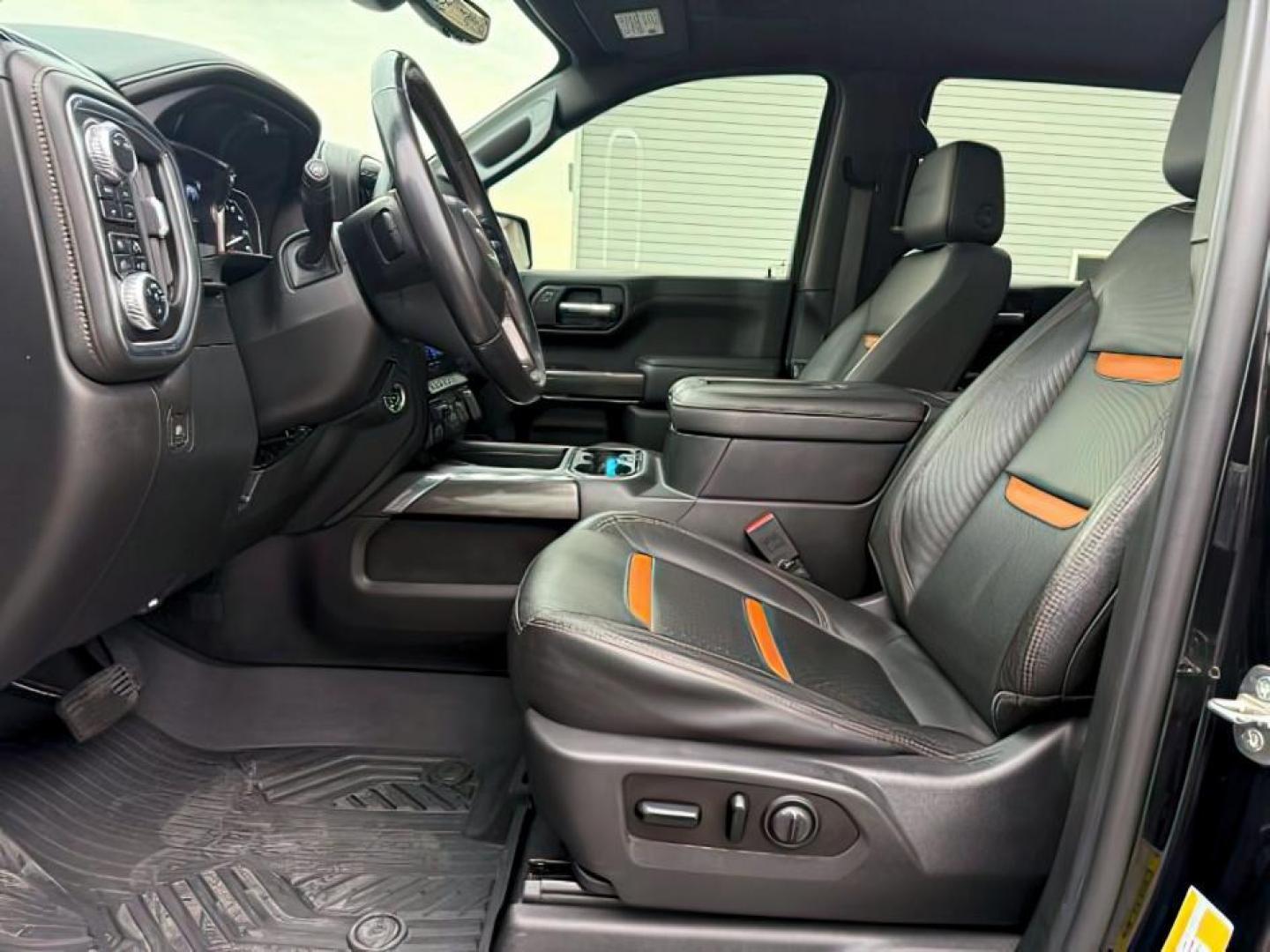 2020 Onyx Black /Jet Black w/Kalahari Accents, leather GMC Sierra 1500 (1GTP9EEL2LZ) with an 62L V8 OHV 16V engine, Automatic transmission, located at 1175 N Woodruff Ave, Idaho Falls, ID, 83401, 43.506901, -111.999657 - At Timberline Auto, finding a great deal on your next vehicle is always easy! Our experienced sales staff's goal is to help find you the right vehicle at the right price! Our knowledgeable finance department has options for almost any credit score. We offer extended service contract options to prote - Photo#13