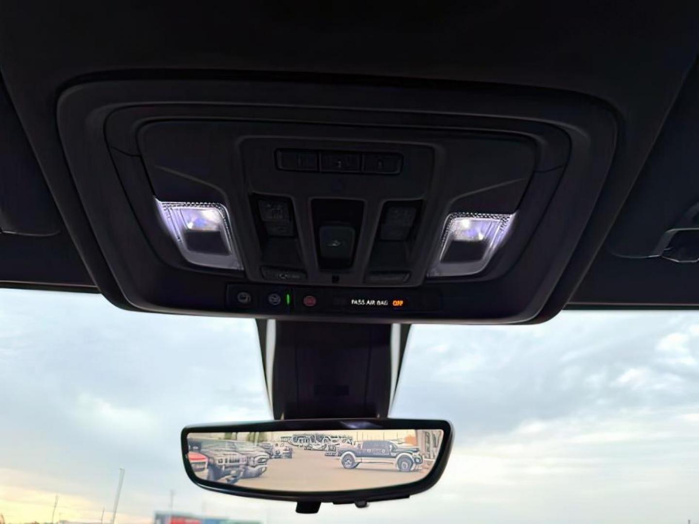 2020 Onyx Black /Jet Black w/Kalahari Accents, leather GMC Sierra 1500 (1GTP9EEL2LZ) with an 62L V8 OHV 16V engine, Automatic transmission, located at 1175 N Woodruff Ave, Idaho Falls, ID, 83401, 43.506901, -111.999657 - At Timberline Auto, finding a great deal on your next vehicle is always easy! Our experienced sales staff's goal is to help find you the right vehicle at the right price! Our knowledgeable finance department has options for almost any credit score. We offer extended service contract options to prote - Photo#18