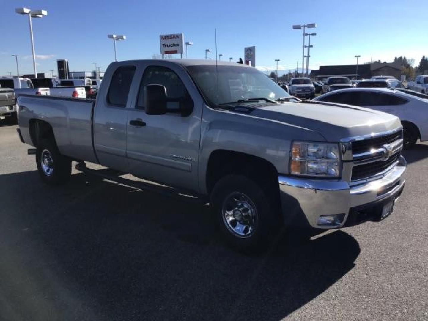 2007 SILVER /CLOTH Chevrolet Silverado 3500HD LT (1GCHK39657E) with an 6.6 engine, AUTOMATIC transmission, located at 1235 N Woodruff Ave., Idaho Falls, 83401, (208) 523-1053, 43.507172, -112.000488 - This 2007 Chevrolet 3500HD 4x4 LT, with the 6.6L diesel motor, cloth interior, cruise control, power locks, power windows, and AM/FM CD player. At Timberline Auto it is always easy to find a great deal on your next vehicle! Our experienced sales staff can help find the right vehicle that will fit - Photo#6