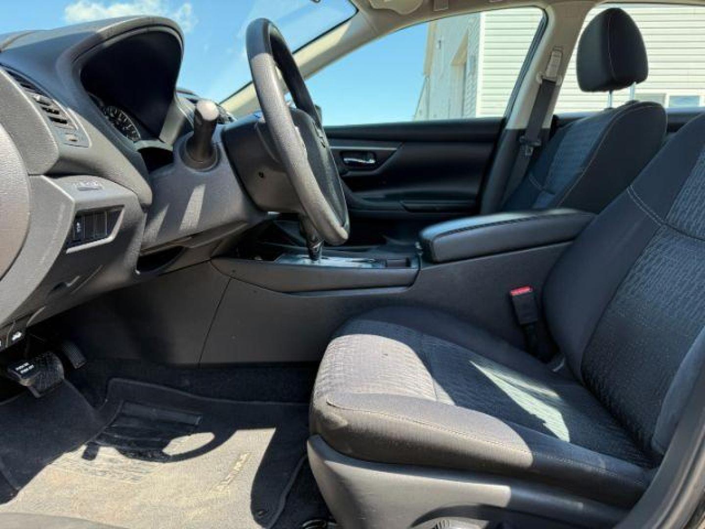 2017 BLACK /BLACK Nissan Altima 2.5 SV (1N4AL3AP4HN) with an 2.5 engine, AUTOMATIC transmission, located at 1235 N Woodruff Ave., Idaho Falls, 83401, (208) 523-1053, 43.507172, -112.000488 - At Timberline Auto, finding a great deal on your next vehicle is always easy! Our experienced sales staff's goal is to help find you the right vehicle at the right price! Our knowledgeable finance department has options for almost any credit score. We offer extended service contract options to prote - Photo#9
