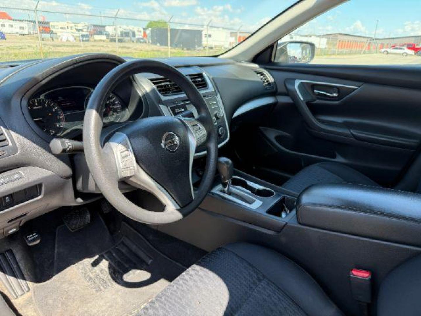 2017 BLACK /BLACK Nissan Altima 2.5 SV (1N4AL3AP4HN) with an 2.5 engine, AUTOMATIC transmission, located at 1235 N Woodruff Ave., Idaho Falls, 83401, (208) 523-1053, 43.507172, -112.000488 - At Timberline Auto, finding a great deal on your next vehicle is always easy! Our experienced sales staff's goal is to help find you the right vehicle at the right price! Our knowledgeable finance department has options for almost any credit score. We offer extended service contract options to prote - Photo#10