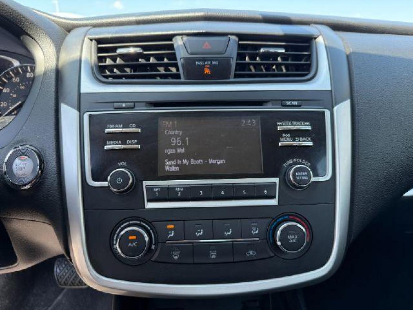 2017 BLACK /BLACK Nissan Altima 2.5 SV (1N4AL3AP4HN) with an 2.5 engine, AUTOMATIC transmission, located at 1235 N Woodruff Ave., Idaho Falls, 83401, (208) 523-1053, 43.507172, -112.000488 - At Timberline Auto, finding a great deal on your next vehicle is always easy! Our experienced sales staff's goal is to help find you the right vehicle at the right price! Our knowledgeable finance department has options for almost any credit score. We offer extended service contract options to prote - Photo#12