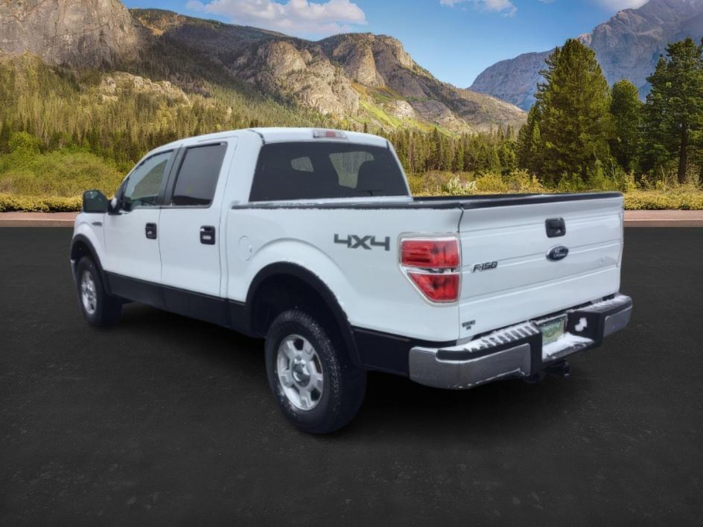 2013 WHITE /CLOTH Ford F-150 XLT SuperCrew 5.5-ft. Bed 4WD (1FTFW1ET9DF) with an 3.5L V6 TURBO engine, 6-Speed Automatic transmission, located at 1235 N Woodruff Ave., Idaho Falls, 83401, (208) 523-1053, 43.507172, -112.000488 - This 2013 Ford F150 XLT 4x4, has the 3.5L ecoboost motor. It has 138,000 miles. It comes with cloth seats, blue tooth audio, power door locks, power windows, and cruise control. **At Timberline Auto it is always easy to find a great deal on your next vehicle! Our experienced sales staff can help fin - Photo#2