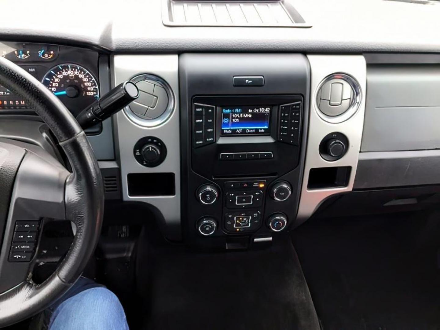 2013 WHITE /CLOTH Ford F-150 XLT SuperCrew 5.5-ft. Bed 4WD (1FTFW1ET9DF) with an 3.5L V6 TURBO engine, 6-Speed Automatic transmission, located at 1235 N Woodruff Ave., Idaho Falls, 83401, (208) 523-1053, 43.507172, -112.000488 - This 2013 Ford F150 XLT 4x4, has the 3.5L ecoboost motor. It has 138,000 miles. It comes with cloth seats, blue tooth audio, power door locks, power windows, and cruise control. **At Timberline Auto it is always easy to find a great deal on your next vehicle! Our experienced sales staff can help fin - Photo#10