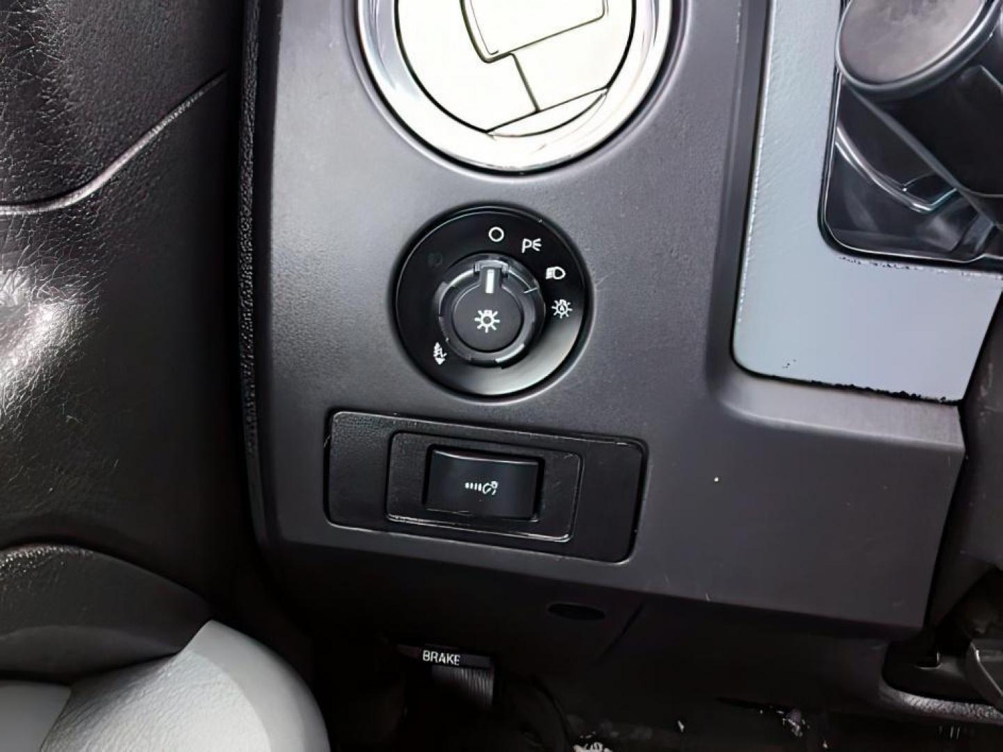 2013 WHITE /CLOTH Ford F-150 XLT SuperCrew 5.5-ft. Bed 4WD (1FTFW1ET9DF) with an 3.5L V6 TURBO engine, 6-Speed Automatic transmission, located at 1235 N Woodruff Ave., Idaho Falls, 83401, (208) 523-1053, 43.507172, -112.000488 - This 2013 Ford F150 XLT 4x4, has the 3.5L ecoboost motor. It has 138,000 miles. It comes with cloth seats, blue tooth audio, power door locks, power windows, and cruise control. **At Timberline Auto it is always easy to find a great deal on your next vehicle! Our experienced sales staff can help fin - Photo#16