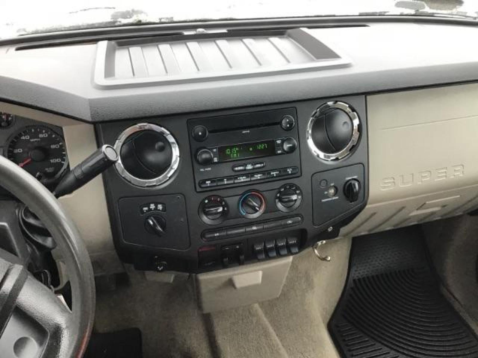 2008 Oxford White /Medium Stone Cloth Interior Ford F-250 SD XLT SuperCab Long Bed 4WD (1FTSX21R68E) with an 6.4L V8 OHV 32V TURBO DIESEL engine, 5-Speed Automatic transmission, located at 1235 N Woodruff Ave., Idaho Falls, 83401, (208) 523-1053, 43.507172, -112.000488 - Photo #10